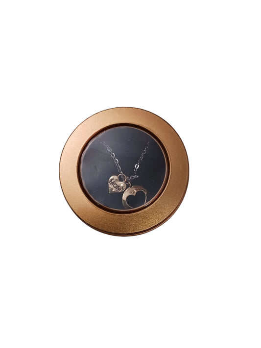 Mom Circle Heart Necklace Gold Tin